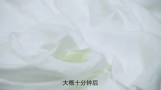 衣服上的胶水怎样洗掉
