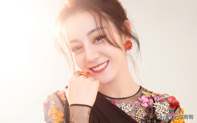 女明星有哪些(长得最标致的女明星)