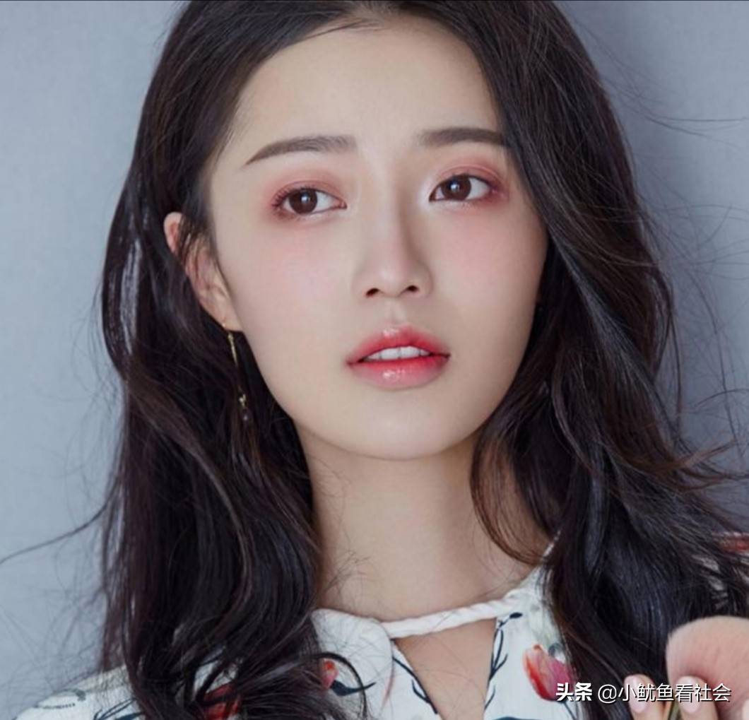 若何让五官越长越精美(怎样把脸变都雅小妙招)