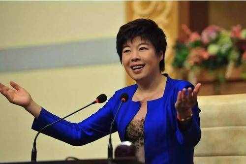 于丹被哄（7天讲座建立国粹巨匠抽象）
