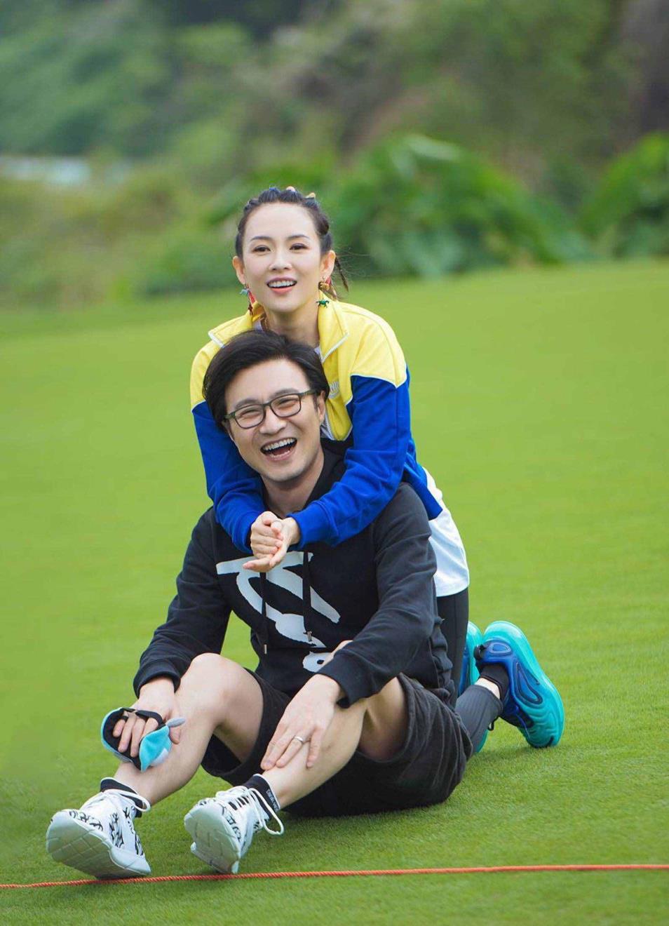 章子怡汪峰泡会所（汪峰花光积储为章子怡买房）