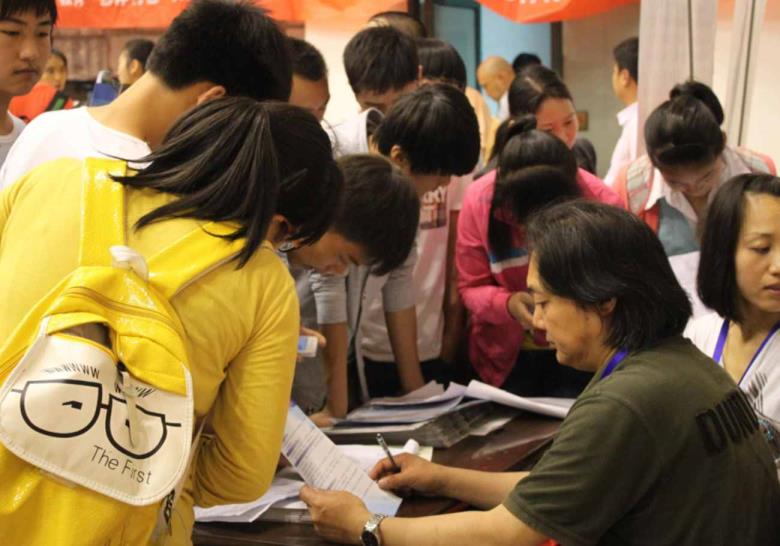 近几年热点专业（此刻学甚么专业比拟热点）