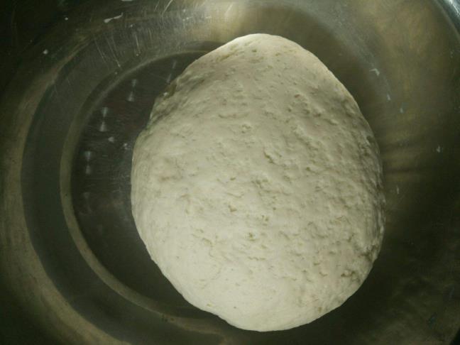 韭菜盒子怎样和面用放酵母吗
