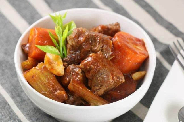 产妇牛肉炖柿子怎样做好吃