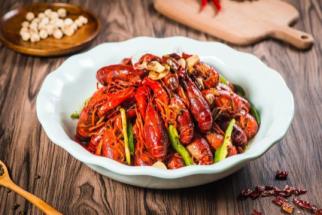 煮小龙虾是用绿芽菜仍是黄芽菜2