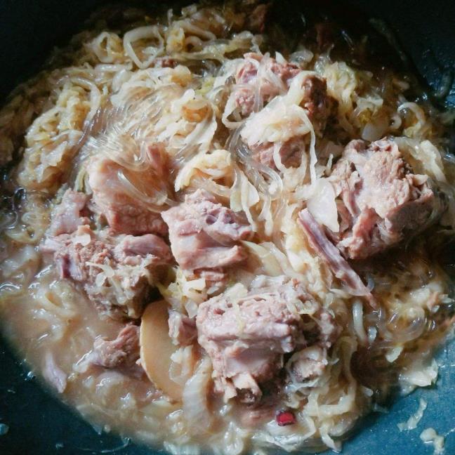 酸菜猪肉粉条的做法
