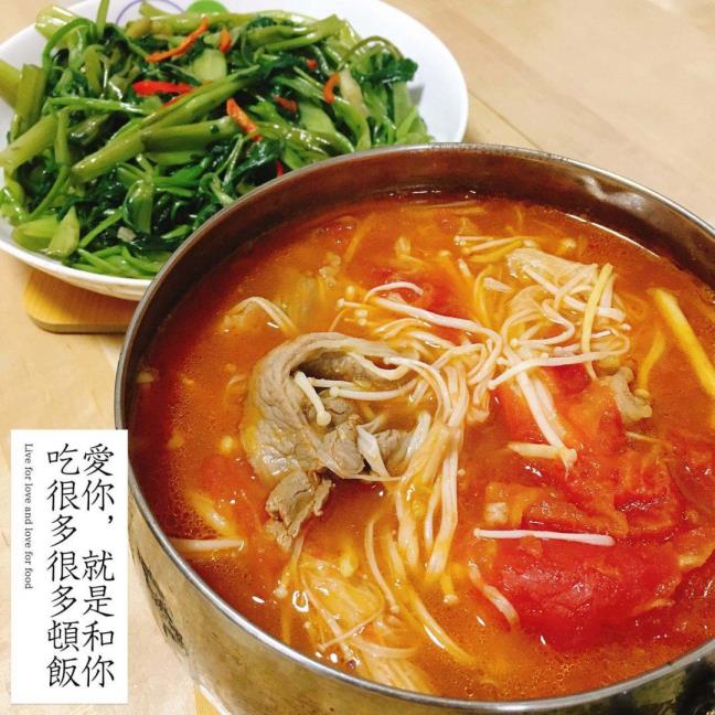 酸汤金针菇的做法