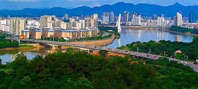 赣州市在那里(赣州属于几线都会)