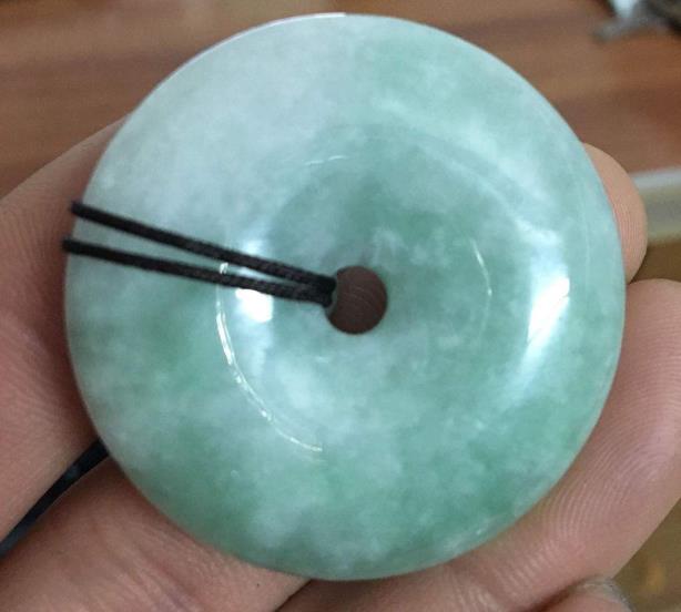 玉怎样分黑白