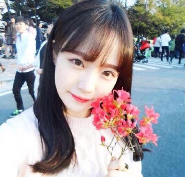 圆脸女生适合甚么发型