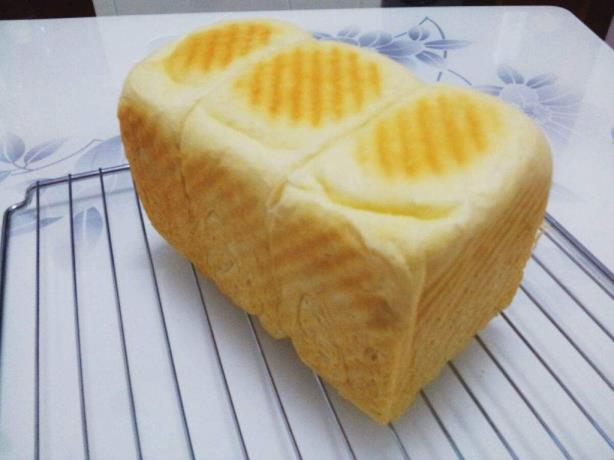 牛奶味吐司面包做法