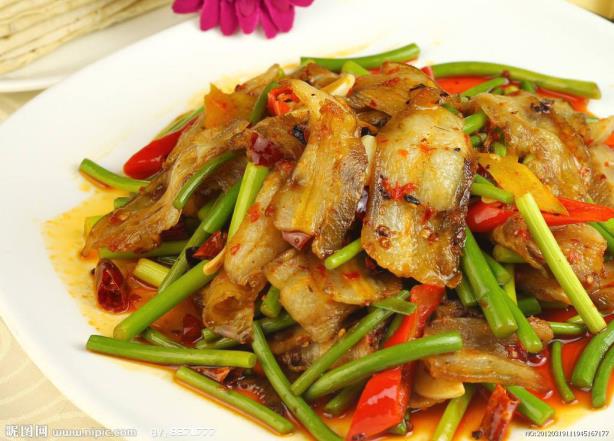 蒜苗回锅肉