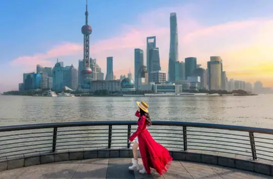 上海世博源阳光谷流光夜景到底几点开灯？这份时间表请收好🌃