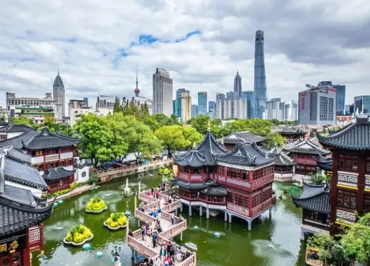 上海世博源阳光谷流光夜景到底几点开灯？这份时间表请收好🌃