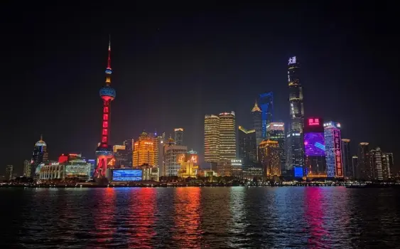 上海世博源阳光谷流光夜景到底几点开灯？这份时间表请收好🌃