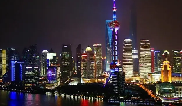 上海世博源阳光谷流光夜景到底几点开灯？这份时间表请收好🌃